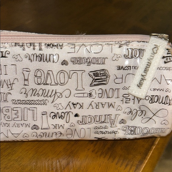 Mary Kay Love Your Skin Pink and White Cosmetic Bag - Picture 3 of 4